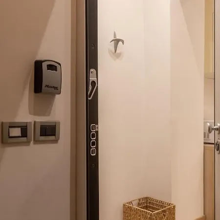 Centro I Imbriani 12 *