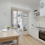 Centro I Imbriani 12 公寓 *