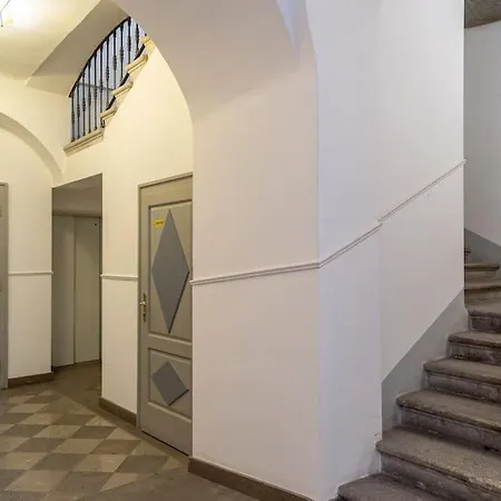 Appartamento Centro I Imbriani 12 *