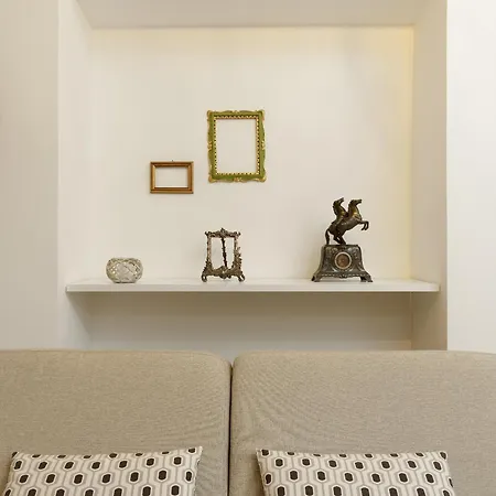 Centro I Imbriani 12 *