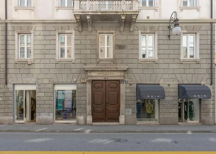 Centro I Imbriani 12 Apartment