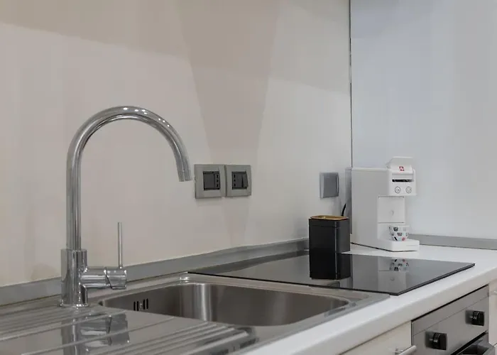 Centro I Imbriani 12 * Trieste