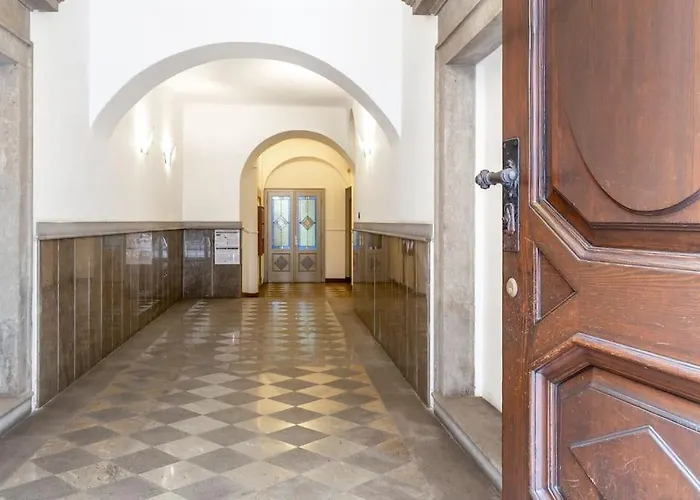 Centro I Imbriani 12 Apartment *